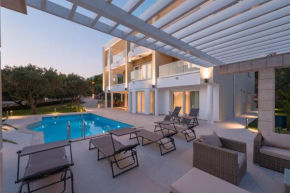 Luxury Apartments Promajna